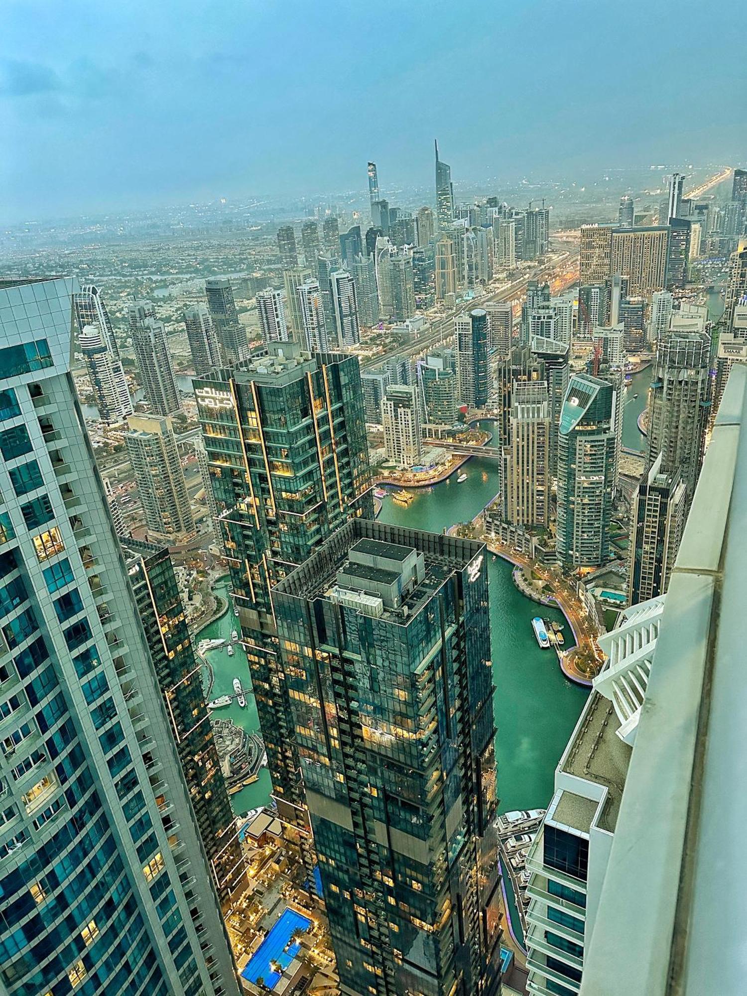 Life Above Clouds Apartment Dubai Exterior photo